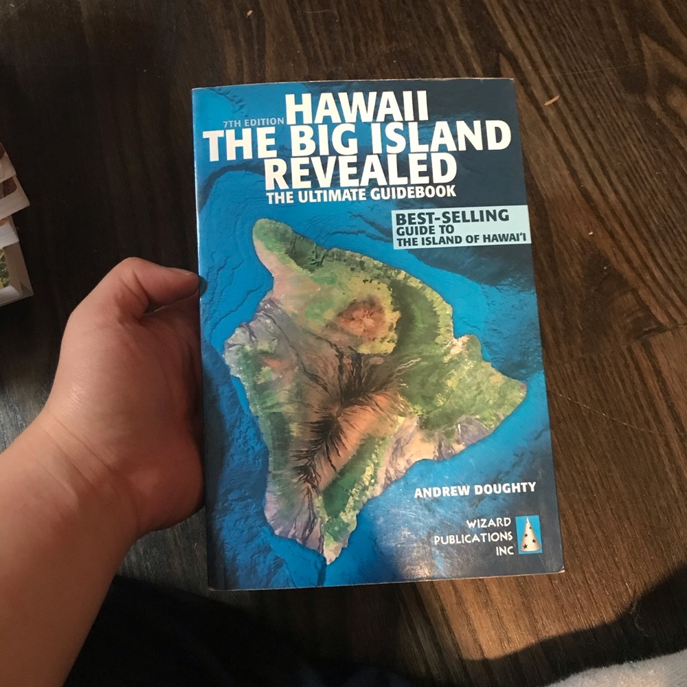Hawaii travel guide book